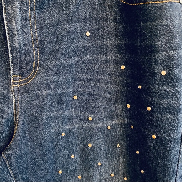 Lane Bryant girlfriend crops with studs - Picture 4 of 8